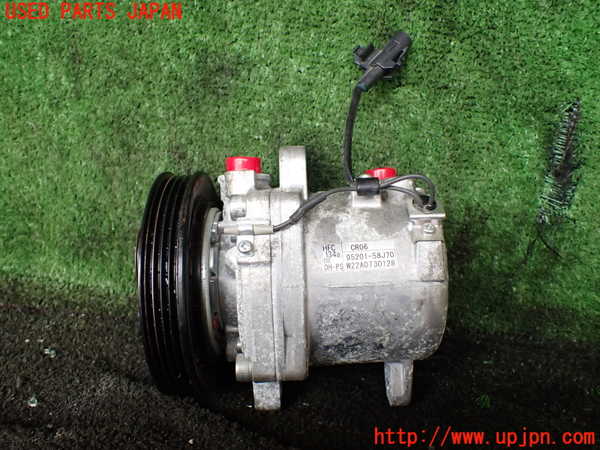 1UPJ-26266025]スーパーキャリイ(DA16T)エアコンコンプレッサー 中古_m0002.jpg