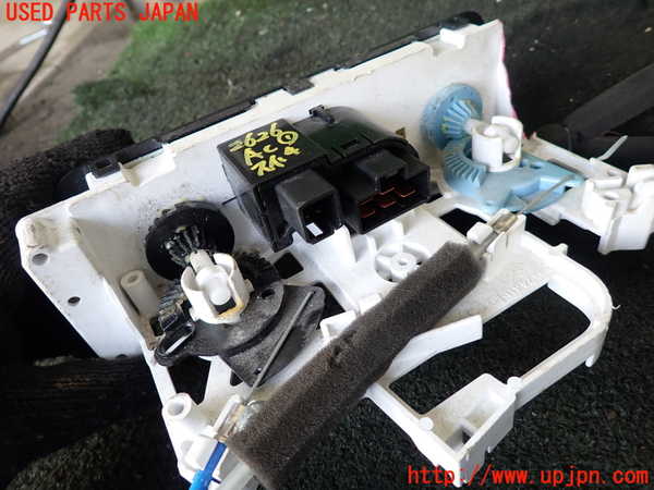 1UPJ-26266066]スーパーキャリイ(DA16T)エアコンスイッチ1 中古_m0005.jpg