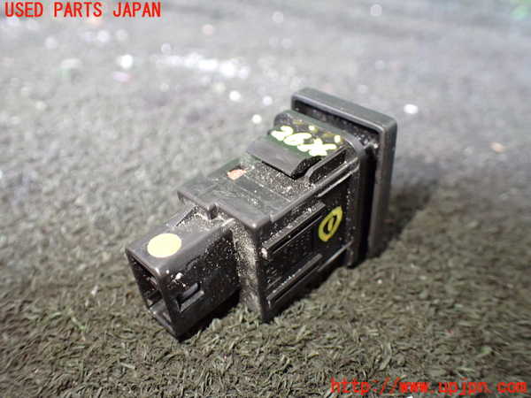 1UPJ-26266306]スーパーキャリイ(DA16T)スイッチ1 (横滑り防止OFF) 中古_m0002.jpg