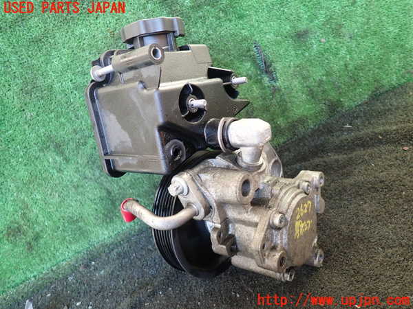 5UPJ-26274250]ベンツ GLK300 4MATIC X204(204981)パワステポンプ 中古_m0002.jpg