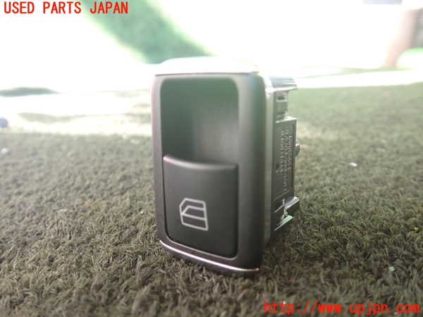1UPJ-26276240]ベンツ GLK300 4MATIC X204(204981)右前パワーウィンドウスイッチ 中古_m0001.jpg