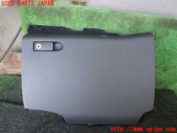 1UPJ-26277516]ベンツ GLK300 4MATIC X204(204981)グローブボックス1 中古_m0001.jpg
