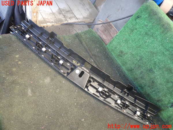 1UPJ-26277773]ベンツ GLK300 4MATIC X204(204981)ラゲッジトレイ3 中古_m0002.jpg