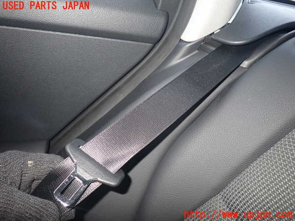 5UPJ-26277155]ベンツ GLK300 4MATIC X204(204981)右2列目シートベルト 中古_m0001.jpg