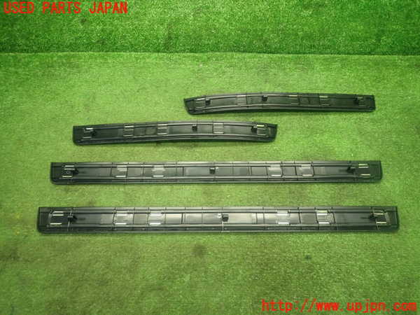 1UPJ-26297740]クラウン アスリート ハイブリッド(AWS210)スカッフプレート 中古_m0002.jpg