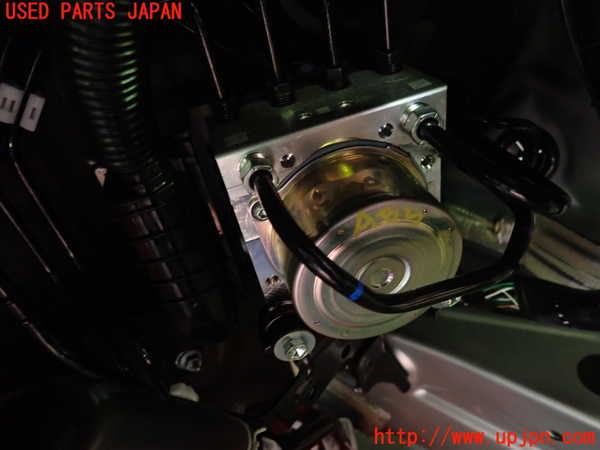 1UPJ-26304040]プリウス(ZVW60)ABSアクチュエーター 中古_m0001.jpg