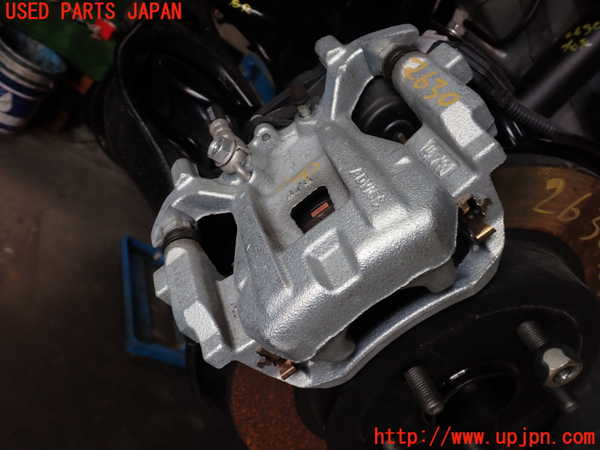 1UPJ-26304090]プリウス(ZVW60)右リアキャリパー 中古_m0001.jpg