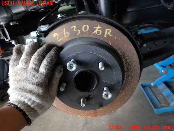 1UPJ-26304300]プリウス(ZVW60)右リアナックルハブ 中古_m0001.jpg