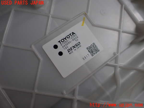 5UPJ-26306081]プリウス(ZVW60)エバポレーター1 中古_m0003.jpg