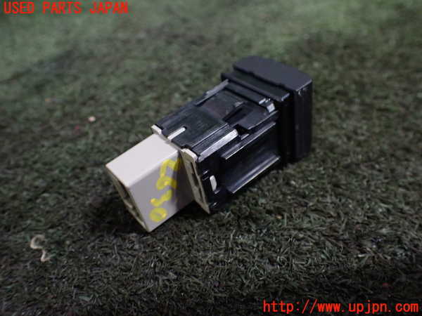 1UPJ-26306309]プリウス(ZVW60)スイッチ4 (オートハイビーム) 中古_m0002.jpg