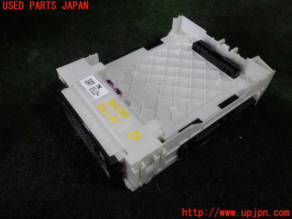 1UPJ-26306741]プリウス(ZVW60)ヒューズボックス1 中古_m0001.jpg