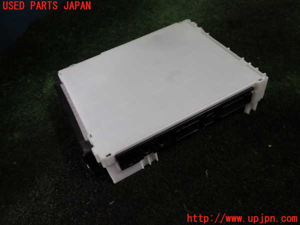 1UPJ-26306741]プリウス(ZVW60)ヒューズボックス1 中古_m0002.jpg