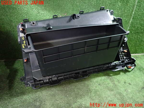 1UPJ-26307516]プリウス(ZVW60)グローブボックス1 中古_m0003.jpg