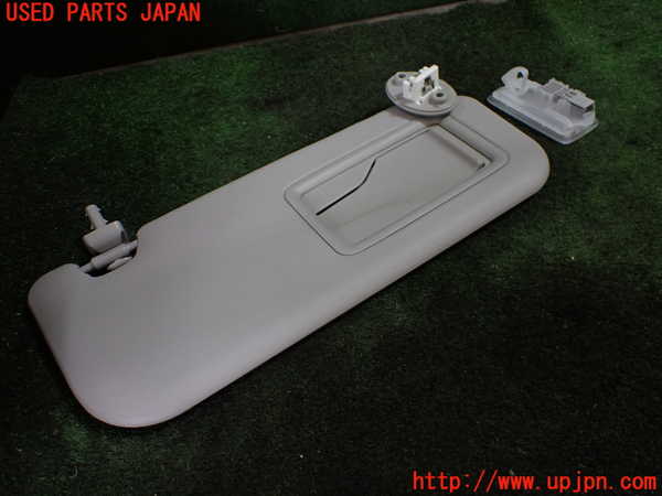 1UPJ-26307625]プリウス(ZVW60)室内サンバイザー右側 中古_m0002.jpg