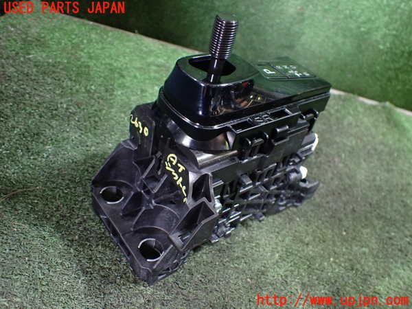 1UPJ-26307555]プリウス(ZVW60)ATシフトレバー 中古_m0002.jpg