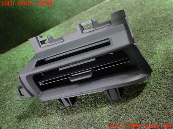 1UPJ-26307526]プリウス(ZVW60)エアコン吹き出し口1 (右) 中古_m0001.jpg