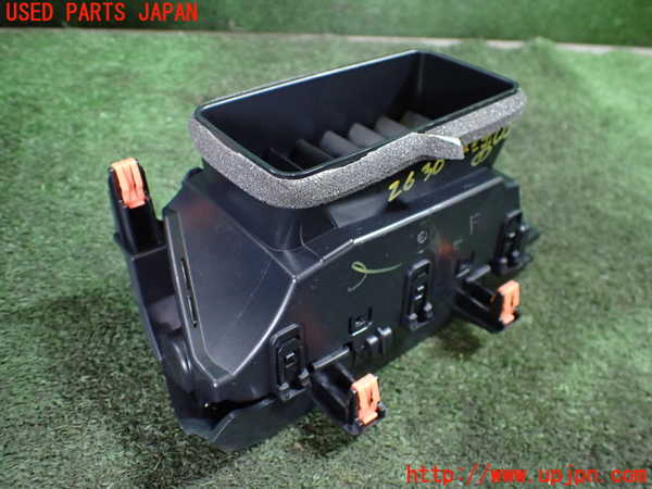 1UPJ-26307526]プリウス(ZVW60)エアコン吹き出し口1 (右) 中古_m0003.jpg