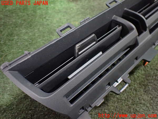 1UPJ-26307528]プリウス(ZVW60)エアコン吹き出し口3 (真中) 中古_m0002.jpg