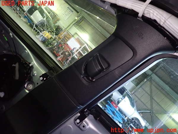 1UPJ-26307665]プリウス(ZVW60)右センターピラートリム 中古_m0002.jpg