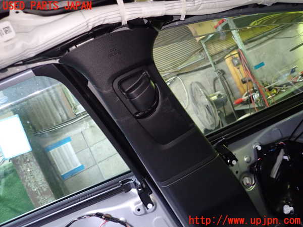 1UPJ-26307670]プリウス(ZVW60)左センターピラートリム 中古_m0002.jpg