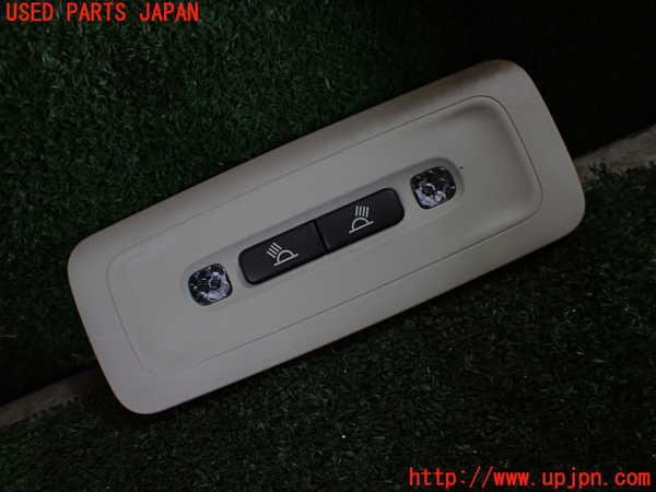 1UPJ-26306412]プリウス(ZVW60)ルームランプ2 (2列目) 中古_m0001.jpg