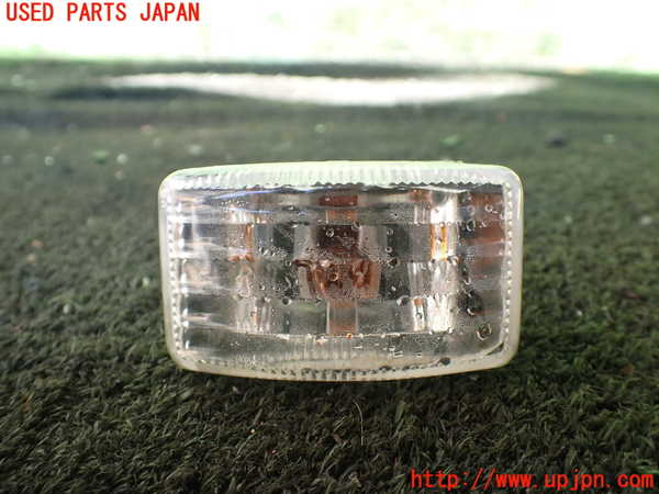 5UPJ-26311162]ランクル80系(HDJ81V)左ウィンカーレンズ 中古_m0001.jpg