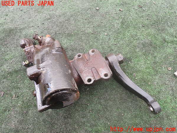 5UPJ-26314235]ランクル80系(HDJ81V)パワステギアボックス 中古_m0002.jpg