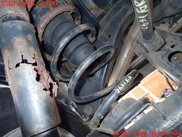 5UPJ-26315100]ランクル80系(HDJ81V)右リアスプリング 中古_m0001.jpg