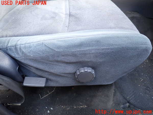 1UPJ-26317035]ランクル80系(HDJ81V)運転席シート 中古_m0004.jpg