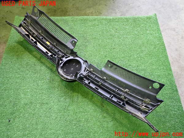 2UPJ-26331050]VW ゴルフ カブリオレ(カブリオ)(1KCAVK)ラジエターグリル 中古_m0002.jpg