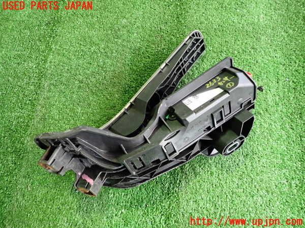 2UPJ-26336381]VW ゴルフ カブリオレ(カブリオ)(1KCAVK)センサー1 (アクセル) 【ジャンク品】 中古_m0002.jpg