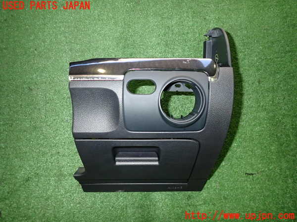 2UPJ-26337841]VW ゴルフ カブリオレ(カブリオ)(1KCAVK)小物入れ1 中古_m0001.jpg