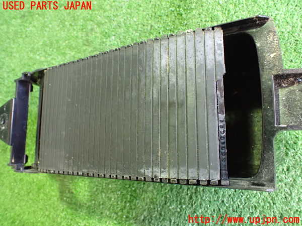 2UPJ-26337842]VW ゴルフ カブリオレ(カブリオ)(1KCAVK)小物入れ2 【ジャンク品】 中古_m0002.jpg