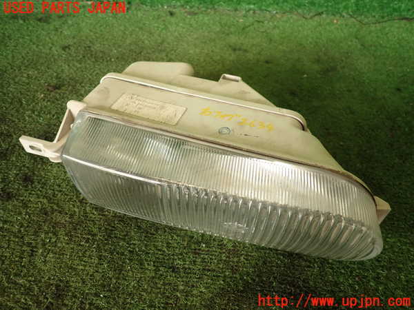 5UPJ-26341180]ポルシェ・968(968)右フォグ 中古_m0001.jpg
