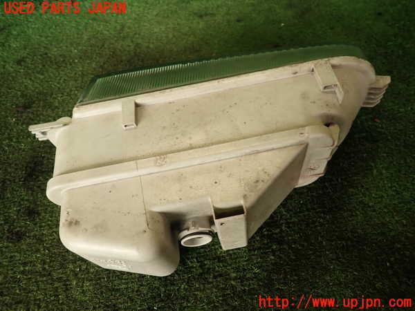 5UPJ-26341180]ポルシェ・968(968)右フォグ 中古_m0002.jpg
