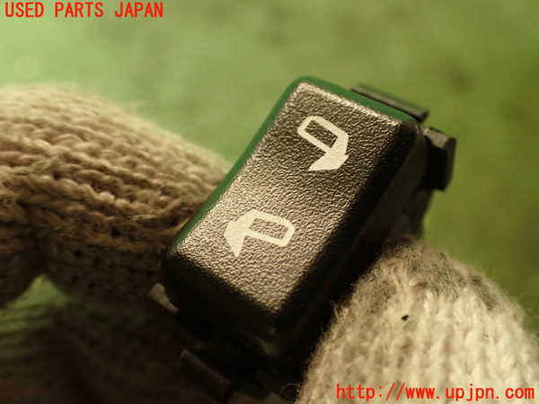 2UPJ-26346308]ポルシェ・968(968)スイッチ3 (ミラーコントロール) 中古_m0002.jpg