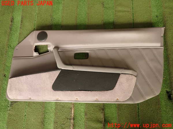 2UPJ-26341234]ポルシェ・968(968)右ドア内張り 中古_m0001.jpg