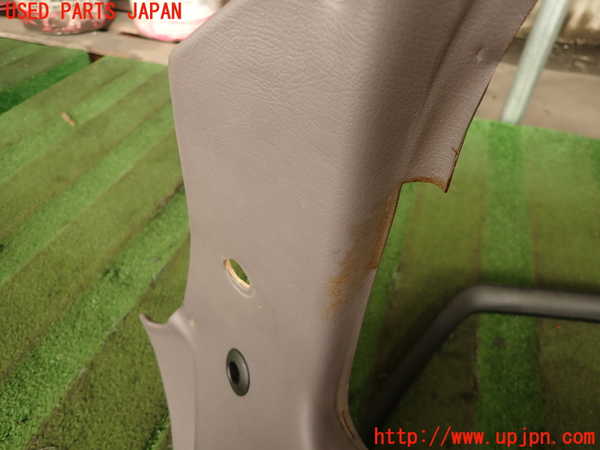 5UPJ-26347680]ポルシェ・968(968)左リアピラートリム 中古_m0002.jpg