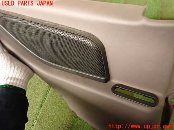 5UPJ-26347680]ポルシェ・968(968)左リアピラートリム 中古_m0003.jpg