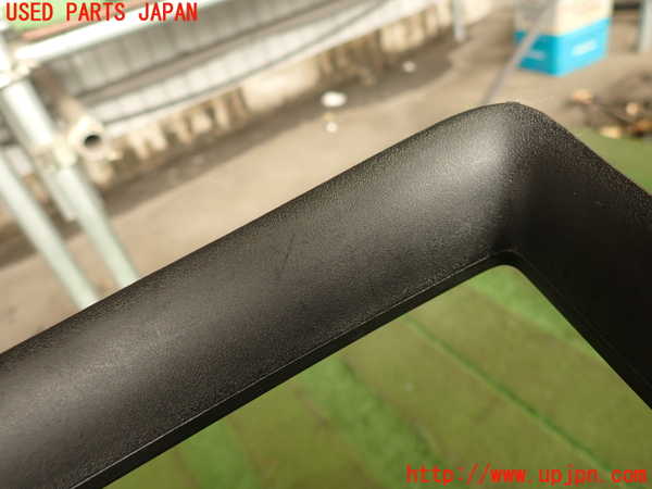 5UPJ-26347680]ポルシェ・968(968)左リアピラートリム 中古_m0004.jpg