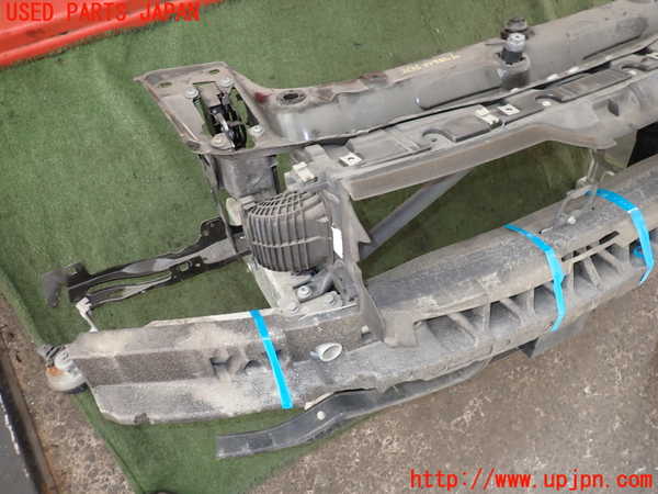 2UPJ-26361041]BMW 320d ツーリング(3D20)(F31)コアサポート 中古_m0002.jpg