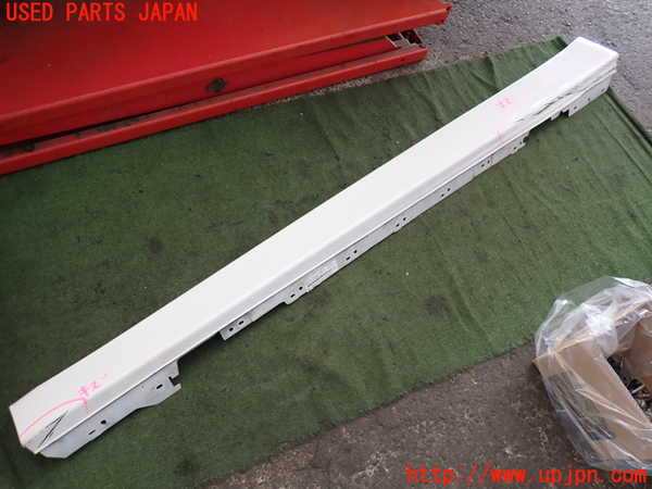 2UPJ-26361392]BMW 320d ツーリング(3D20)(F31)左サイドステップ 中古_m0001.jpg
