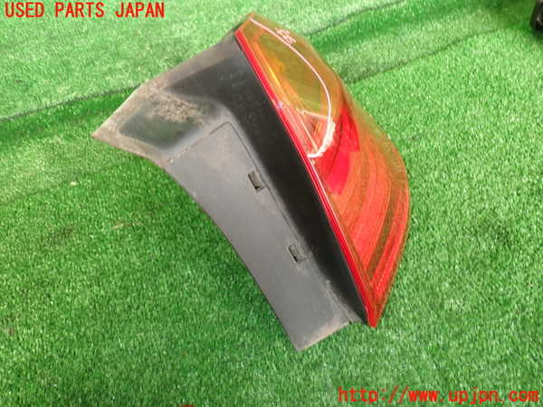 2UPJ-26361530]BMW 320d ツーリング(3D20)(F31)右テールランプ 中古_m0002.jpg