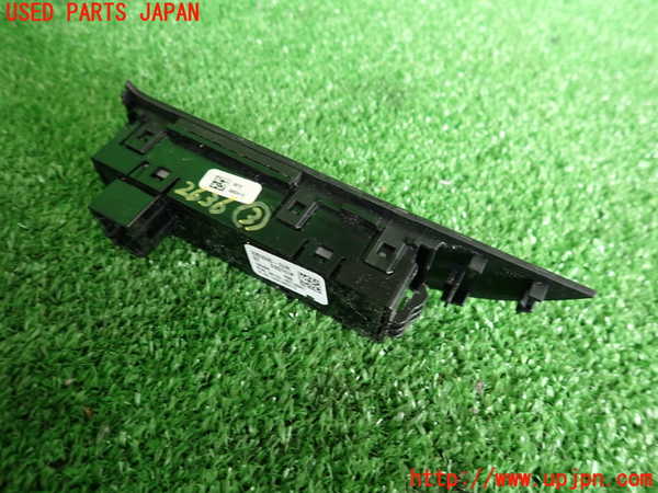 2UPJ-26366308]BMW 320d ツーリング(3D20)(F31)スイッチ3 (VSC OFF、走行モード切替) 中古_m0002.jpg