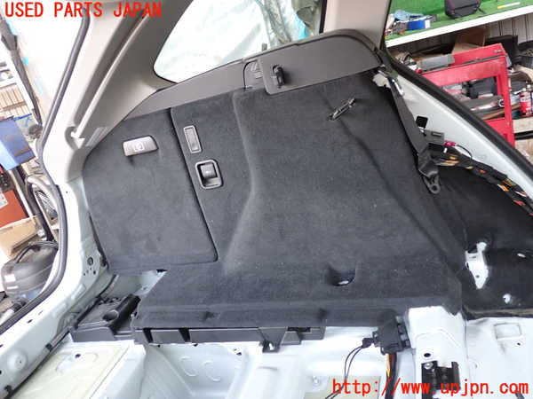 2UPJ-26367680]BMW 320d ツーリング(3D20)(F31)左リアピラートリム 中古_m0003.jpg