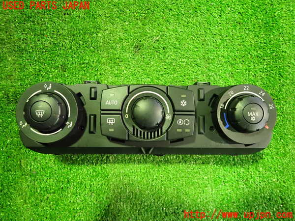 5UPJ-26376066]BMW Z4 ロードスター(BT30)エアコンスイッチ1 中古_m0001.jpg