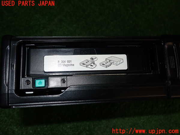 2UPJ-26376505]BMW Z4 ロードスター(BT30)CDチェンジャー 中古_m0002.jpg