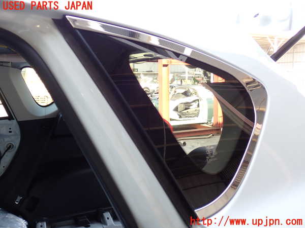 2UPJ-26381382]CX-5(KE2FW)左クォーターガラス (43R-007981 M28Q8) 中古_m0002.jpg