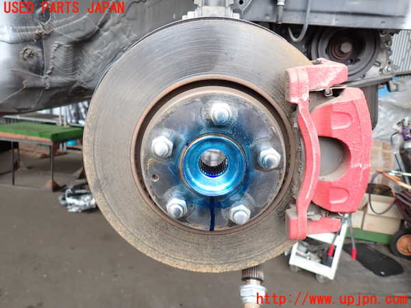 2UPJ-26384290]CX-5(KE2FW)右フロントナックルハブ 中古_m0001.jpg