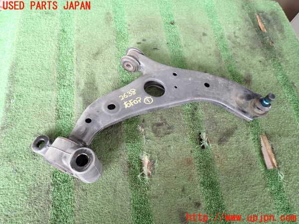 2UPJ-26385176]CX-5(KE2FW)右フロントロアアーム1 中古_m0001.jpg